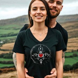 Claddagh Symbol der ewigen Liebe - Damen V-Neck Shirt
